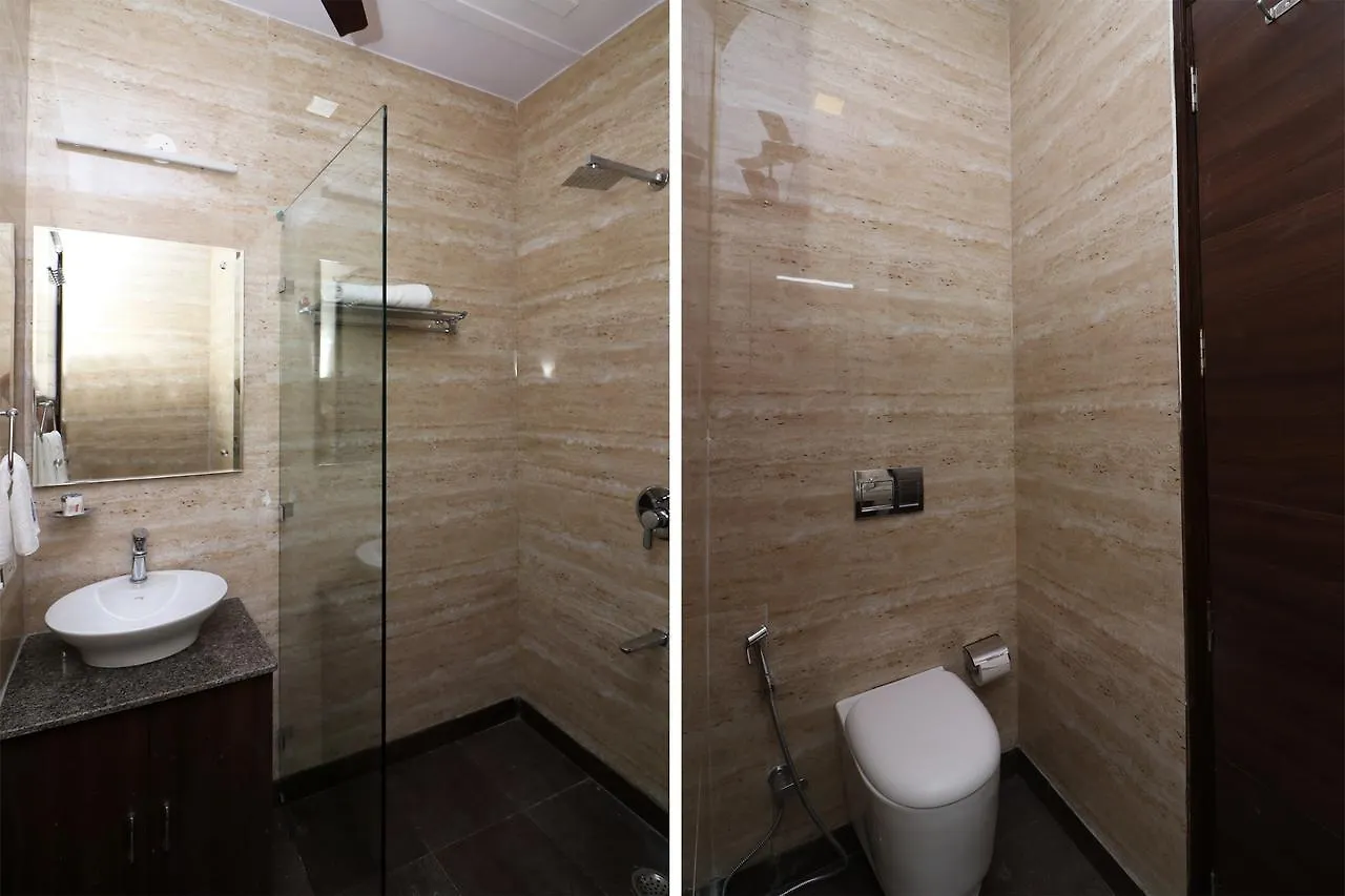 Oyo 12471 Sks Premium Otel Gurgaon