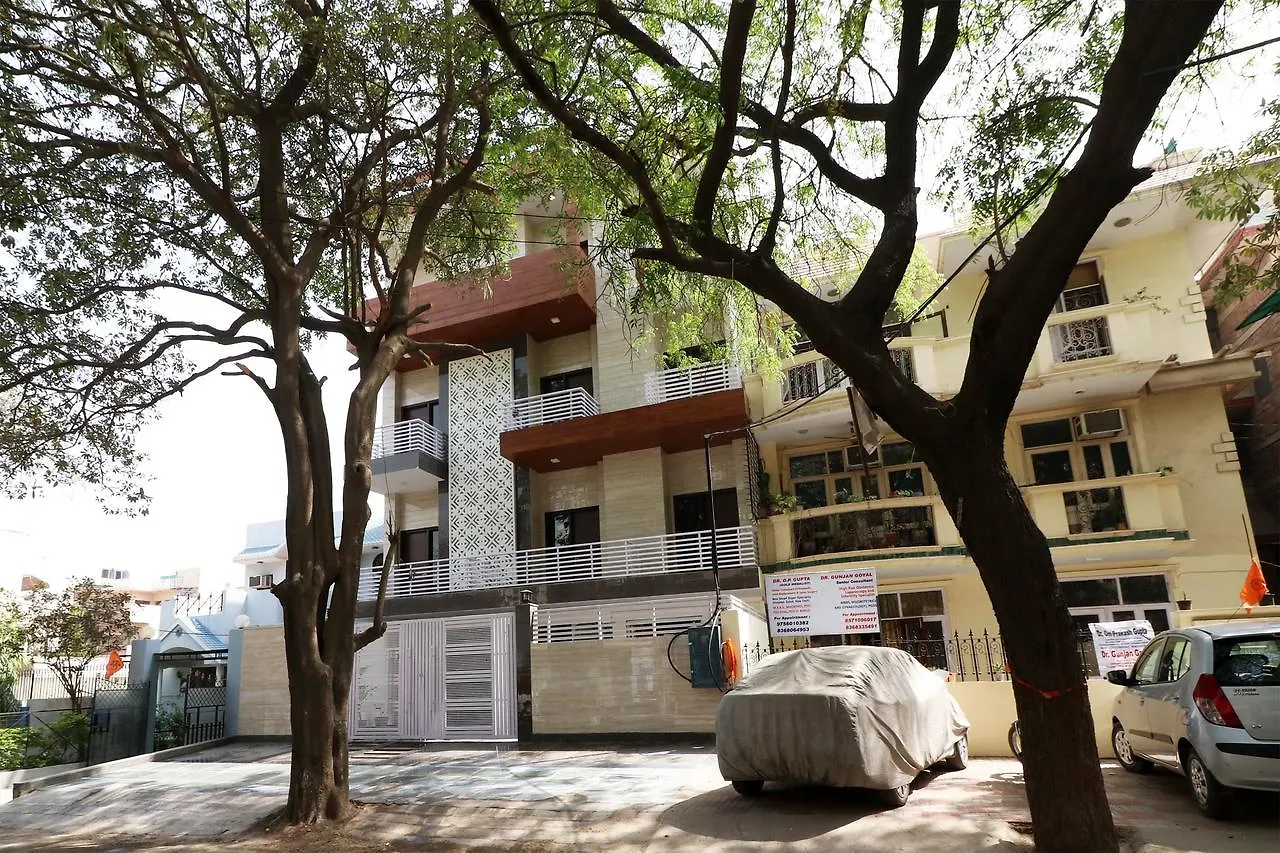 Oyo 12471 Sks Premium Hotel Gurgaon India