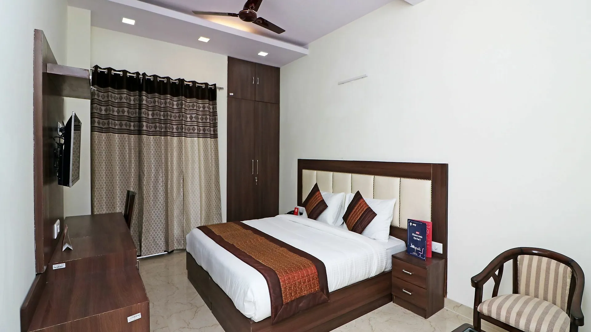 Oyo 12471 Sks Premium Hotel Gurgaon